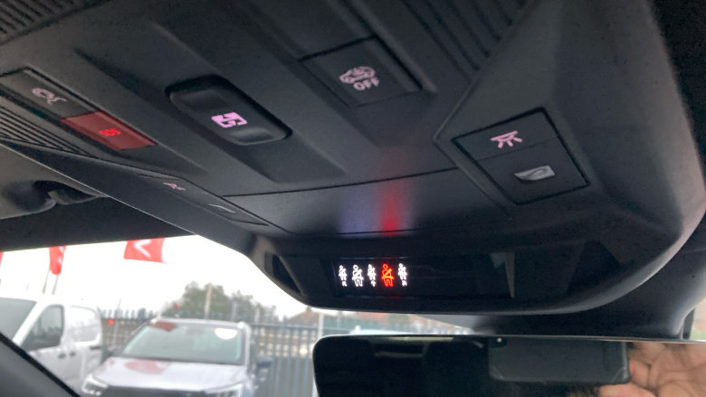 Vauxhall Astra 115kW Ultimate 54kWh 5dr Auto Electric Hatchback